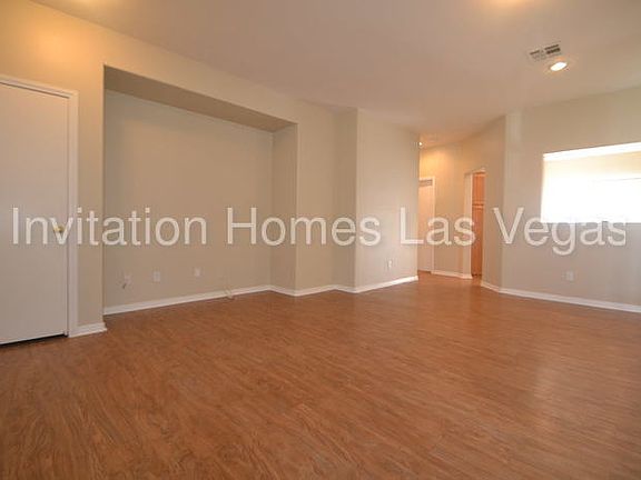 3rd image of 999 Clear Diamond Ave