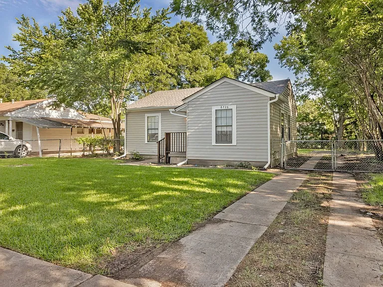 8726 Eldon Dr — Photo 2