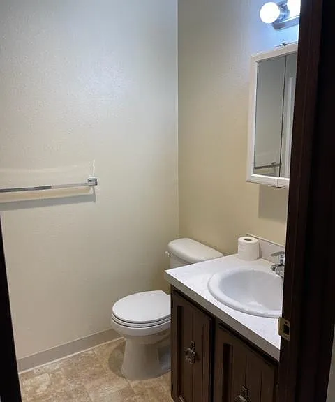 1275 Woodgate Ave #2 — Photo 10