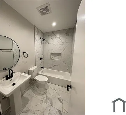 13425 Vanowen St #9 — Photo 7