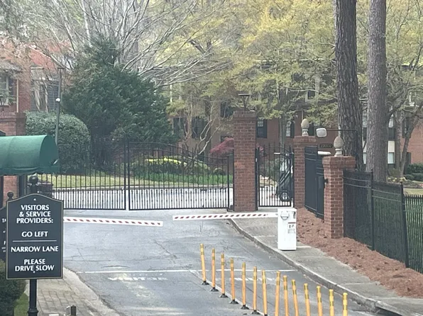 24208 Plantation Dr NE, Atlanta, GA 30324