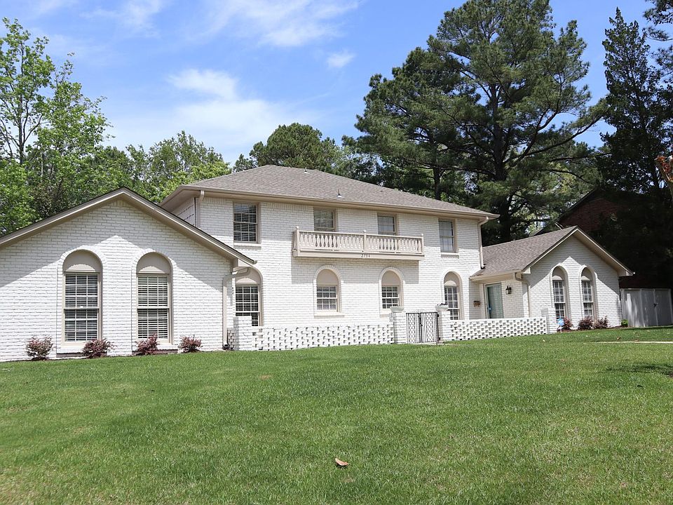 1st image of 2124 Lynngate Dr #A