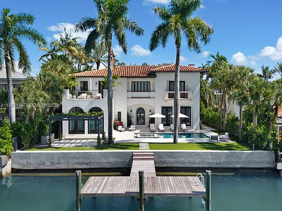 3rd image of 5300 N Bay Rd