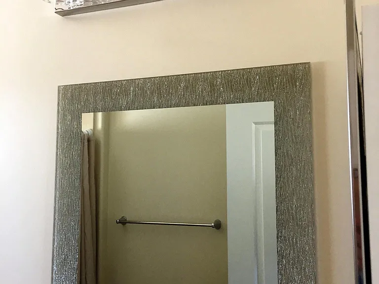 SHARED BATHROOM FEATURES