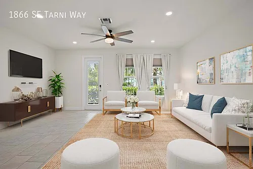 1866 SE Tarni Way Photo 1