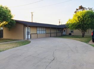 1706 W 14th St, Plainview, TX 79072