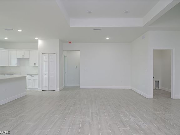 5th image of 1102 El Dorado Blvd N