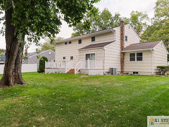 2nd image of 8 Desmet Ave