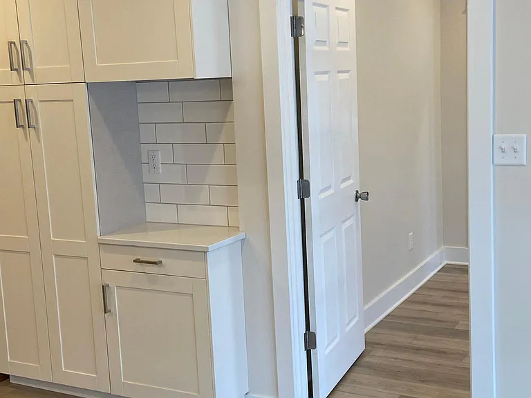 748 Fulton St W #3 — Photo 4