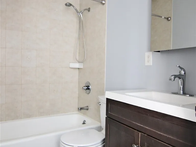 36 Prairie Ave #1 — Photo 12
