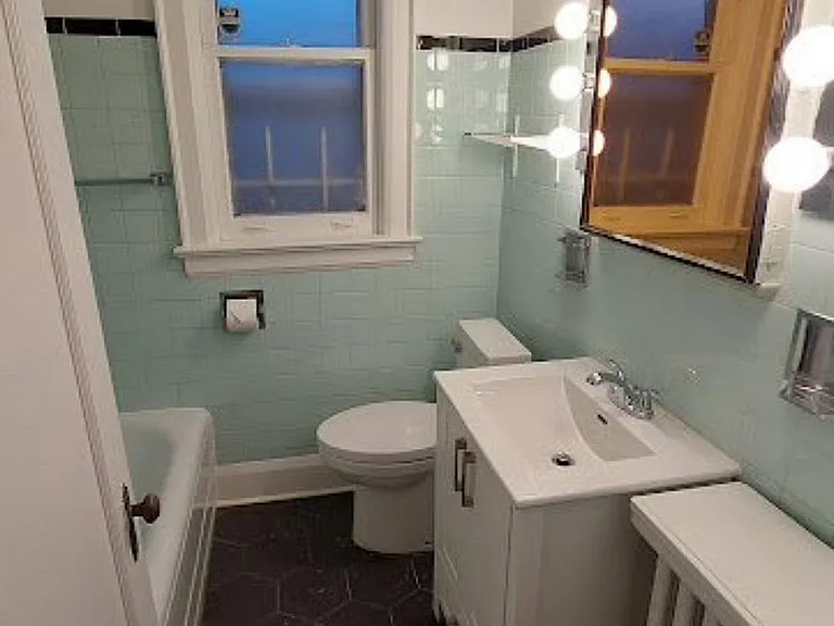 130 Glengarry Ave — Photo 5