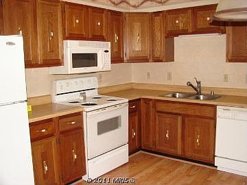 5th image of 4512 Earlene St