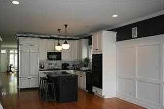 3rd image of 3725 N Bosworth Ave