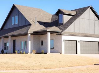 9900 Eastblake Landing Rd, Yukon, OK 73099