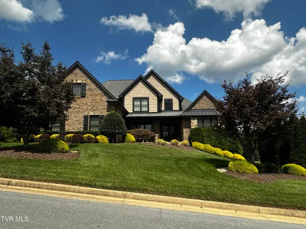 2214 Sawyers Pond Dr, Johnson City, TN 37604