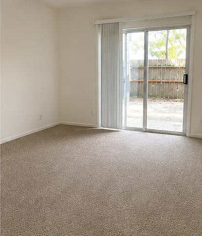 2822 Albany Ave — Photo 7