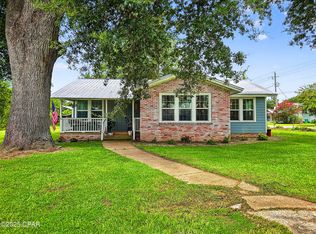 511 S 2nd St, Wewahitchka, FL 32465