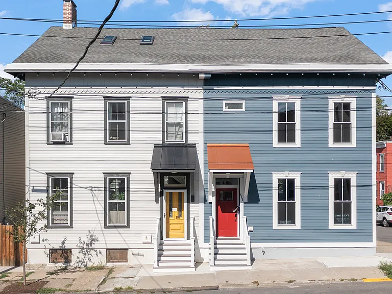 526 State St — Photo 32