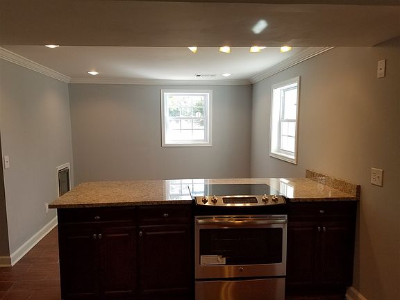 5th image of 1449 Westmoreland Ave