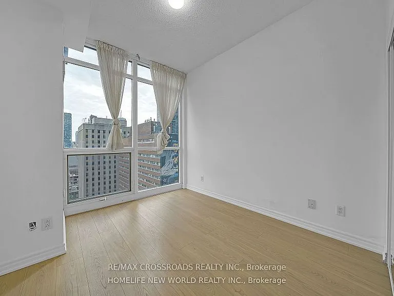 21 Carlton St #1910 — Photo 12