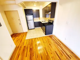 Rented by Metro Garden Realty NYC