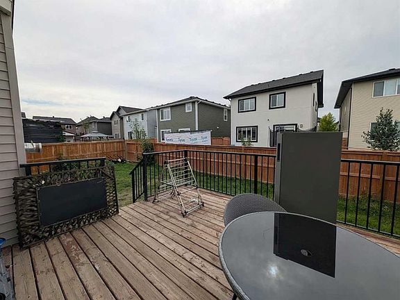 5th image of 242 Savanna Close E