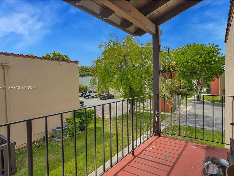 10786 N Kendall Dr #D18 — Photo 14