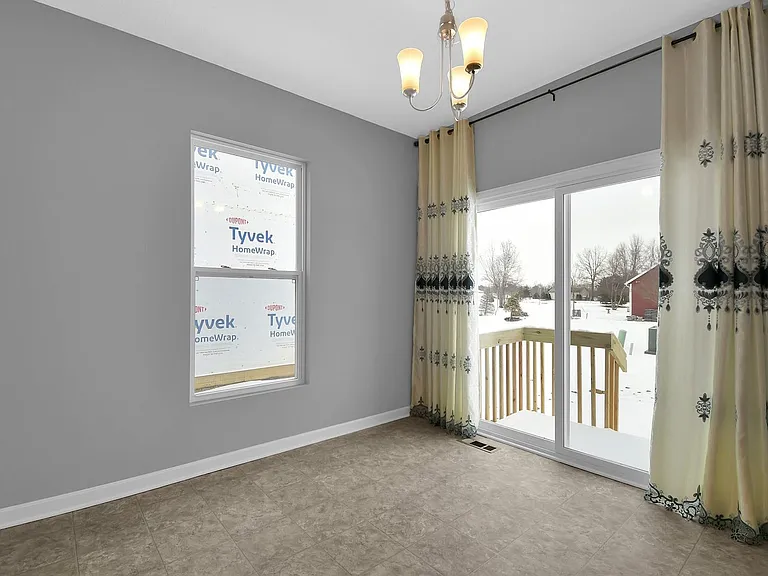 3870 Eagles Landing Dr — Photo 15