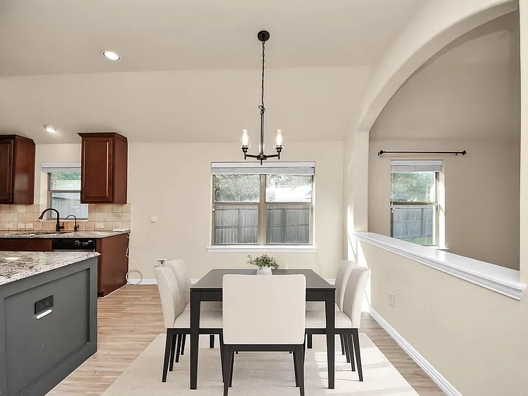 7503 Amber Village Cir — Photo 9
