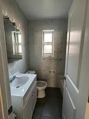Rented by Voro Purple LLC | media 4