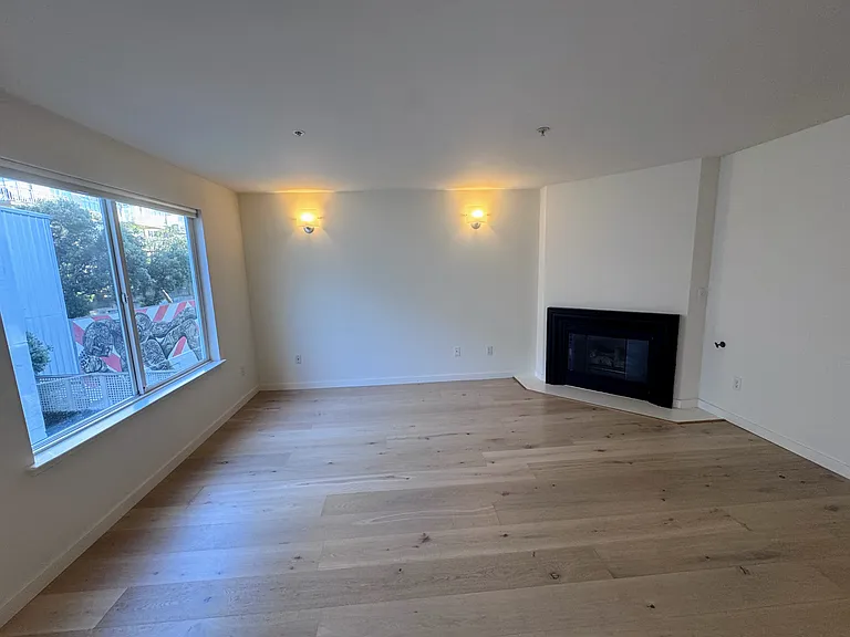 1625 Pacific Ave #304 — Photo 8