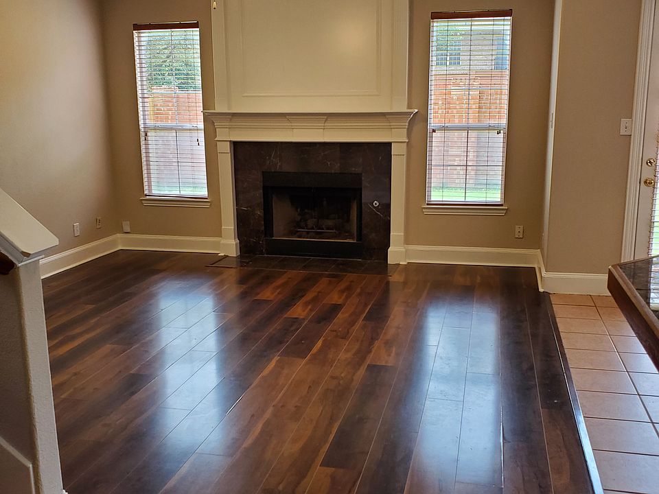 1st image of 532 Silver Maple Dr