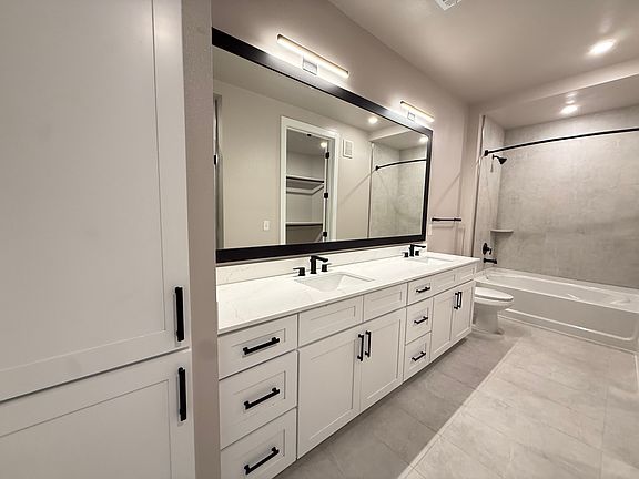 5th image of 3249 Carlisle St #1202