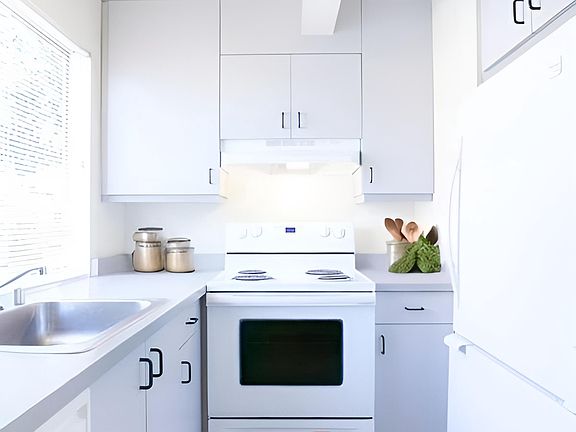 5th image of 527 Frederick St #533D