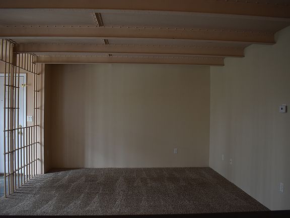 5th image of 176 Main St APT 5