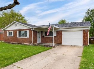 2064 Rockdell Dr, Fairborn, OH 45324