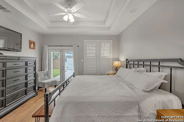 728 E Guenther St — Photo 22