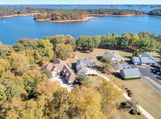 1143 Cherokee Rd, Townville, SC 29689
