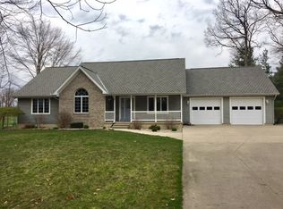 1399 Woodland Ct, Rochester, IN 46975