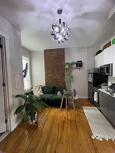 18 Irving Ave #1DD Photo 1
