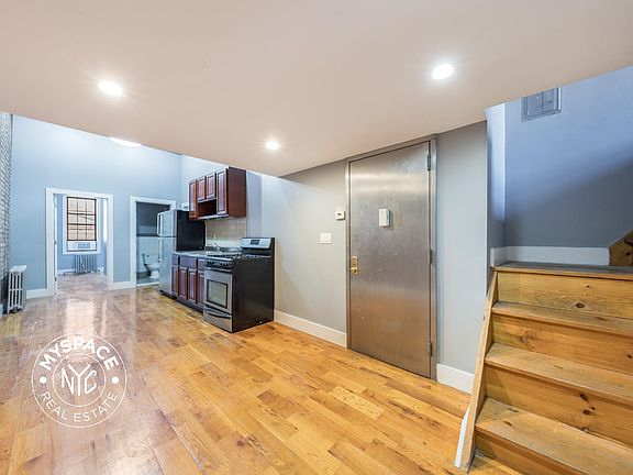 2nd image of 19 Park St #3B