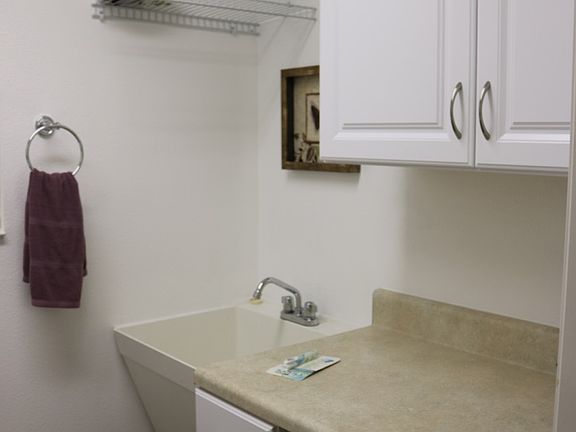 4th image of 2477 Mackintosh Ct