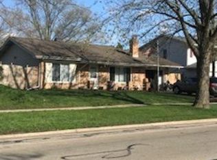 184 N Schmidt Rd, Bolingbrook, IL 60440