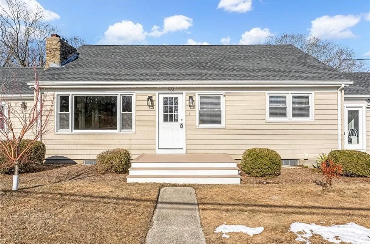 2 bed, 1740 sqft, $4,195 — Photo 3