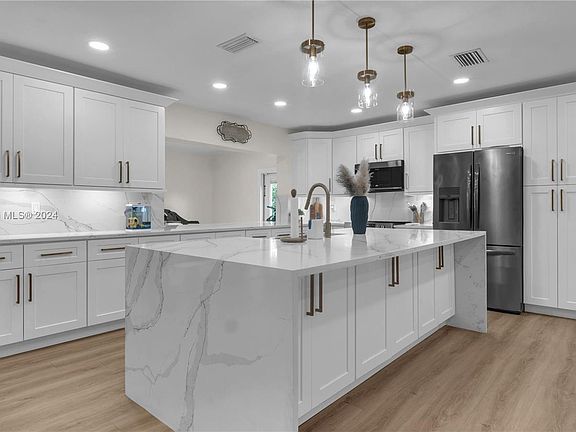 4th image of 8743 SW 50th Pl