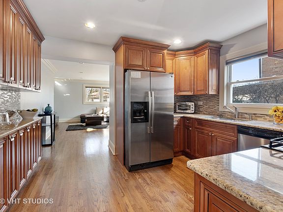 4th image of 8505 Kimball Ave