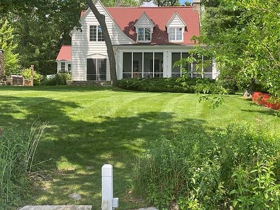 4th image of W1181 Illinois Ave