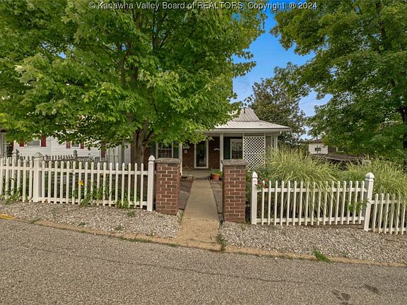 3rd image of 538 Burlew Dr