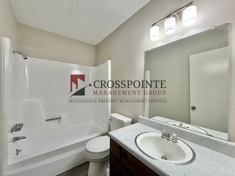 12402 Gentry Triplex — Photo 12