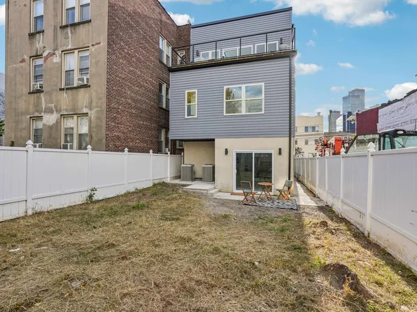 78 Beacon Avenue image 33 of 43